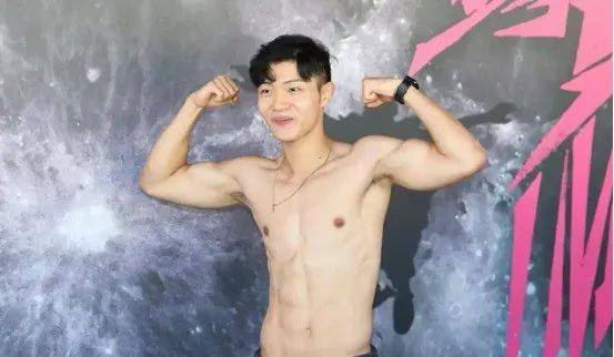 TVB新综艺猛男选秀，满屏震胸肌肉，网友辣评“只有肉没有颜”