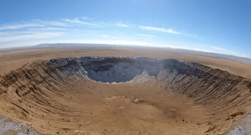 四川盆地是怎么形成的？是陨石坑，还是火山口？科学家给出答案