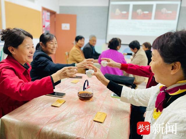 苏州工业园区唯亭街道维纳花园社区助推“夕阳红发光发热”