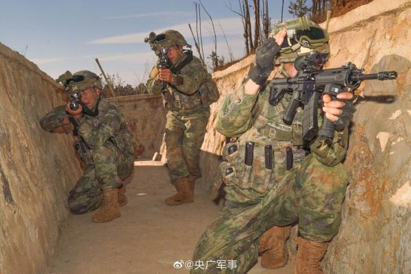 高清大图！步兵进攻战斗演练全程高能