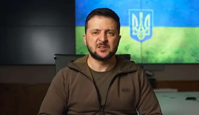 乌克兰大批士兵投降，梅德韦杰夫：俄军打到首都去，消灭傀儡政权