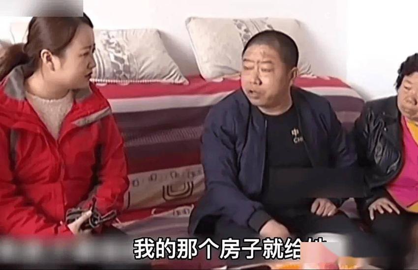 男子怕小10岁妻子分家产，将房子记在亲妹名下，亲妹直接占为己有