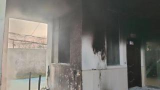 江西上饶横峰县一幼儿园突发火灾消防员迅速扑灭