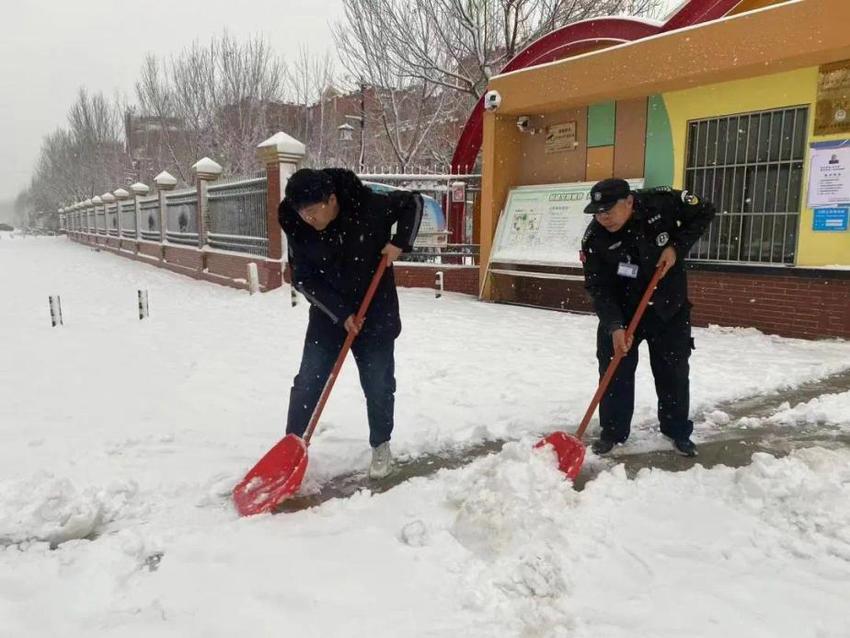 聊城市东昌府区实验幼儿园：扫雪除冰，全力保障师幼安全