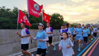 周三例跑遇上“节日” 当然更快乐