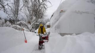 冬季暴风雪，再揭美国治理疮疤