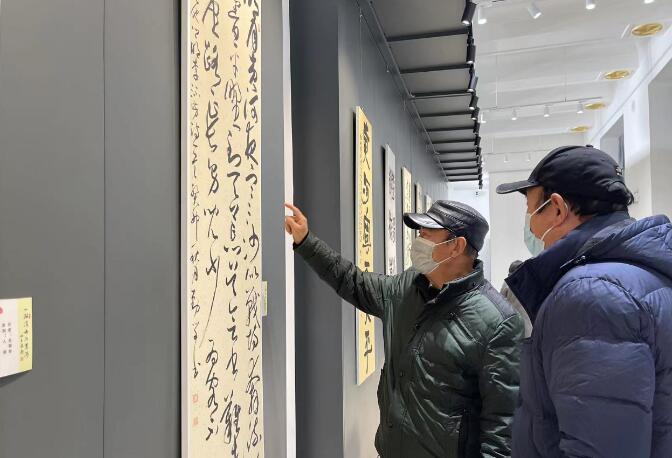 “一泓清水入黄河”大型书法作品展开展