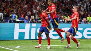 欧洲杯日报：西班牙第4冠，罗德里赛事MVP，亚马尔助攻王+新人王