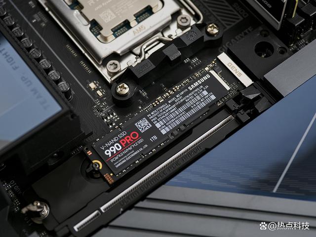 游戏核武器：AMD 锐龙7 9800X3D处理器首发评测