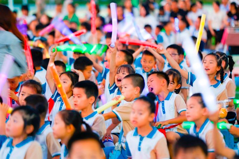 济南起航实验小学第二届星空节举行