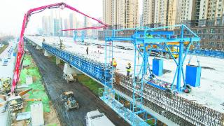 长江路快速通道工程进入桥面系施工阶段