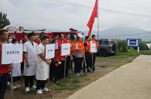 内乡县余关镇卫生院积极参与防汛抢险应急救援演练