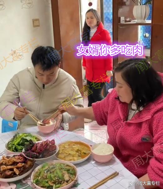 男子和妻子吵架，跑到丈母娘家蹭饭，女子：你走了我的路