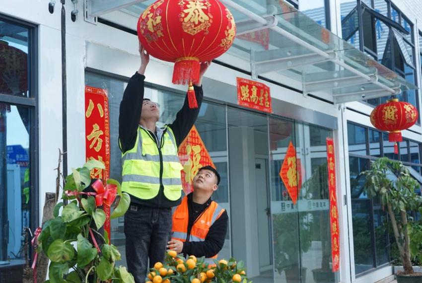 （新春走基层）东北“老铁”姜长育的“粤式春节”