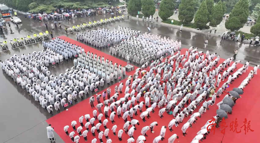 丰碑“有名”山河不忘，济南英雄山上54位英烈魂归故里