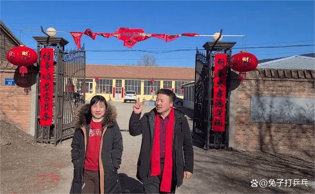 帮女同学搬家，突然停电她躲进我怀里，来电后她居然对我表白了