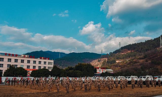 新年开训！武警保山支队擂响军事大练兵战鼓！