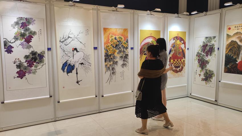 画家慧子（贝娘）埃塞俄比亚大使馆＂一带一路＂十周年大型主题展