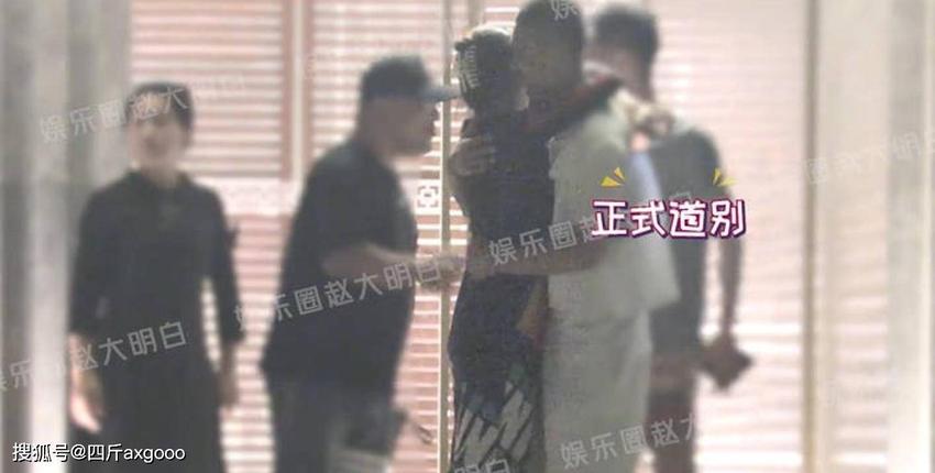 女星王晓晨深夜醉酒被拍，情绪亢奋让男伴点烟