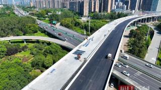 白沙洲大道快速化改造工程主桥全线贯通