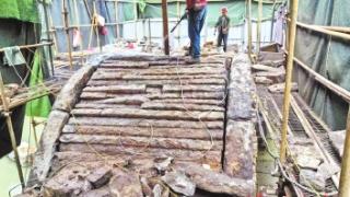 星安桥修缮发现大量古铁楔