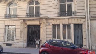 25岁中国男子死在巴黎公寓中：胶带封嘴，手脚被绑！身上有勒痕