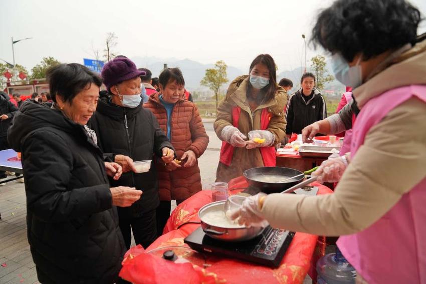 江西芦溪：红红火火庆元宵