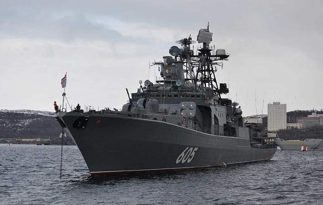 乌官员称俄大型反潜舰起火 俄暂无回应