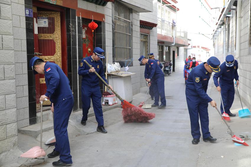 西藏森林消防总队：传承雷锋精神 厚植为民情怀