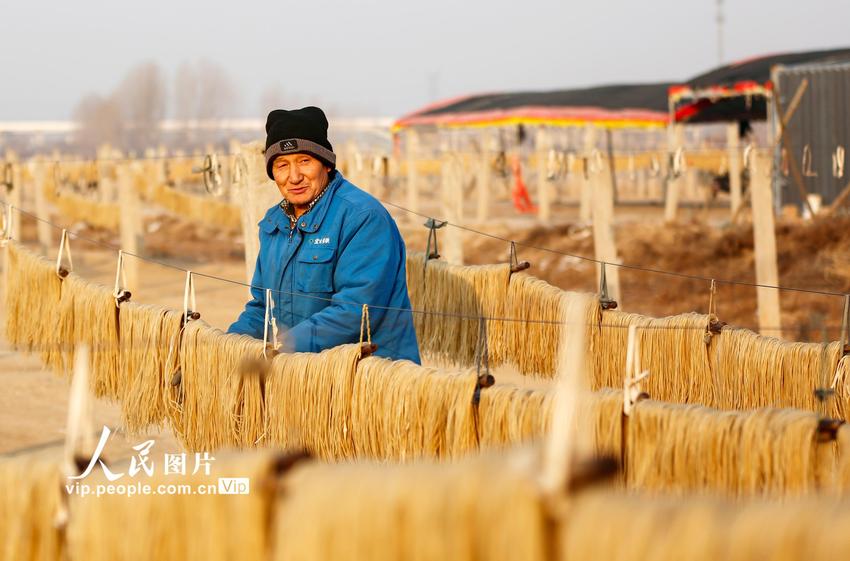 山西襄汾：粉条加工助增收