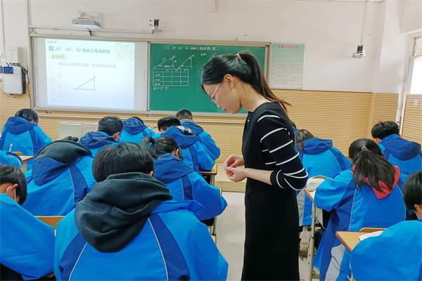 榜上有名，郑州市二七区马寨一中获评郑州市数字校园四星学校