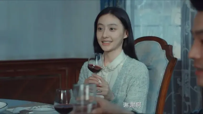 《狐妖小红娘》女三号“桃花眼”太美，灵动中透着妩媚，一颦一笑尽是风情