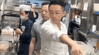 汪小菲安总探访麻六记青岛店，现场公开厨房，让人刮目相看！