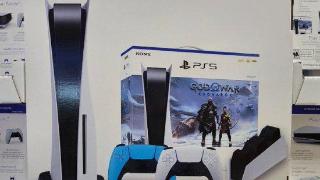 索尼疑推出新PS5同捆包：战神5+双手柄+充电底座