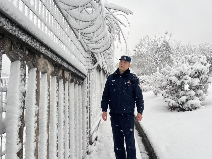 长沙南站派出所：风雪中的“警”色