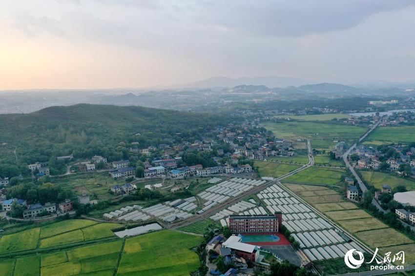 江西萍乡：治理“煤陷区” “煤村”变“美村”