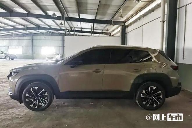 长安马自达cx-50中国版，外观时尚，内饰豪华