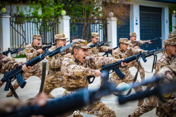 武警甘南支队组织官兵开展专业训练