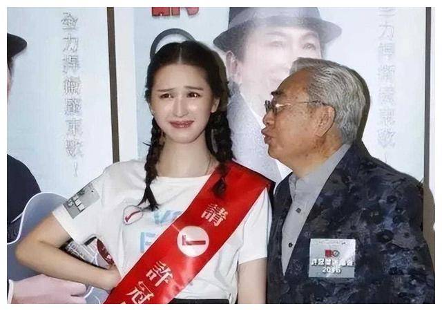 何傲儿，从“体操女神”到新生活，突破控制，拥抱自由