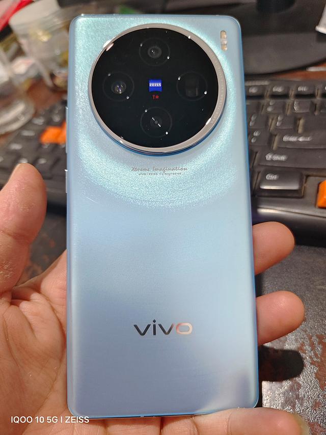 小屏旗舰vivo X200全曝光，天玑9400加持