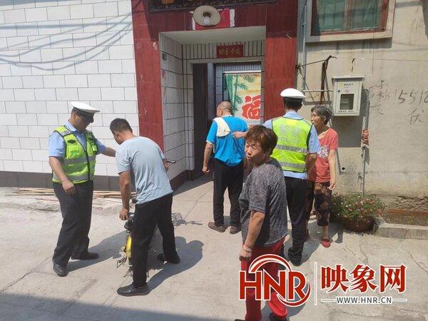 助民纾困护民平安 安阳殷都交警在行动