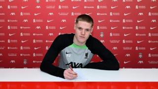 17岁中后卫卡特-平宁顿与利物浦签订第一份职业合同