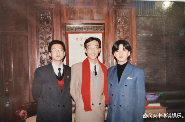 1993年李健的入学照曝光，青涩模样令人惊叹