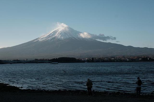 日本山梨县计划征收富士山登山费