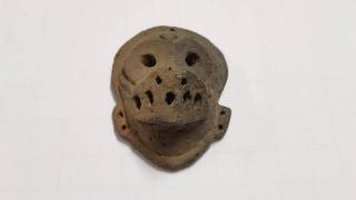 泥塑猴面具出土，展现了8000多年前的江苏文明史