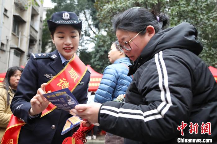 广西警察的“接力传承”： 二十年如一日守护青春蓓蕾