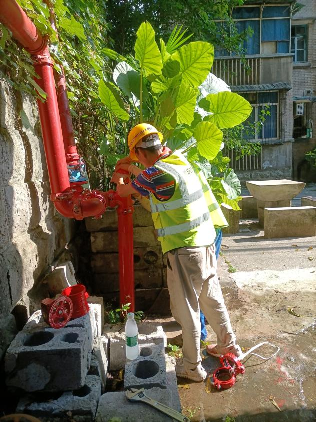 【郭家沱街道∣办好民生实事 为群众幸福加码①】解决老旧小区“安全顽疾” 让560余户居民住得更安心