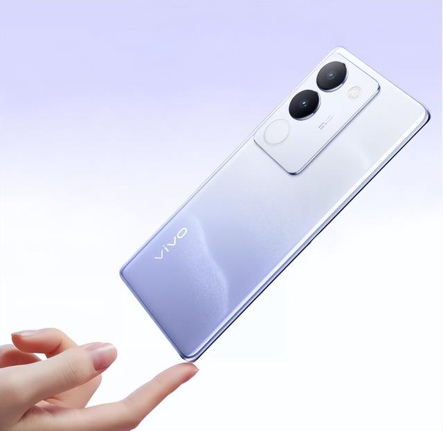 vivo S17相遇紫遇上七夕，智慧柔光环点亮浪漫氛围