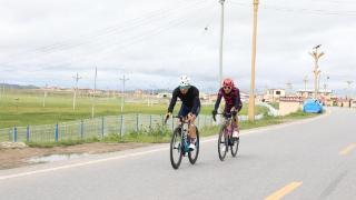 2024若尔盖国家公园自行车赛举行 1200余名自行车手齐聚一堂